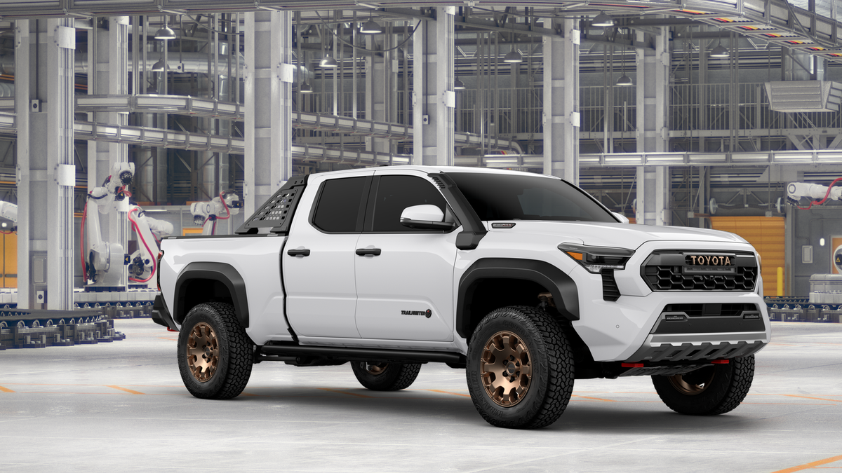 2026 Toyota Tacoma i-FORCE MAX Tacoma Trailhunter