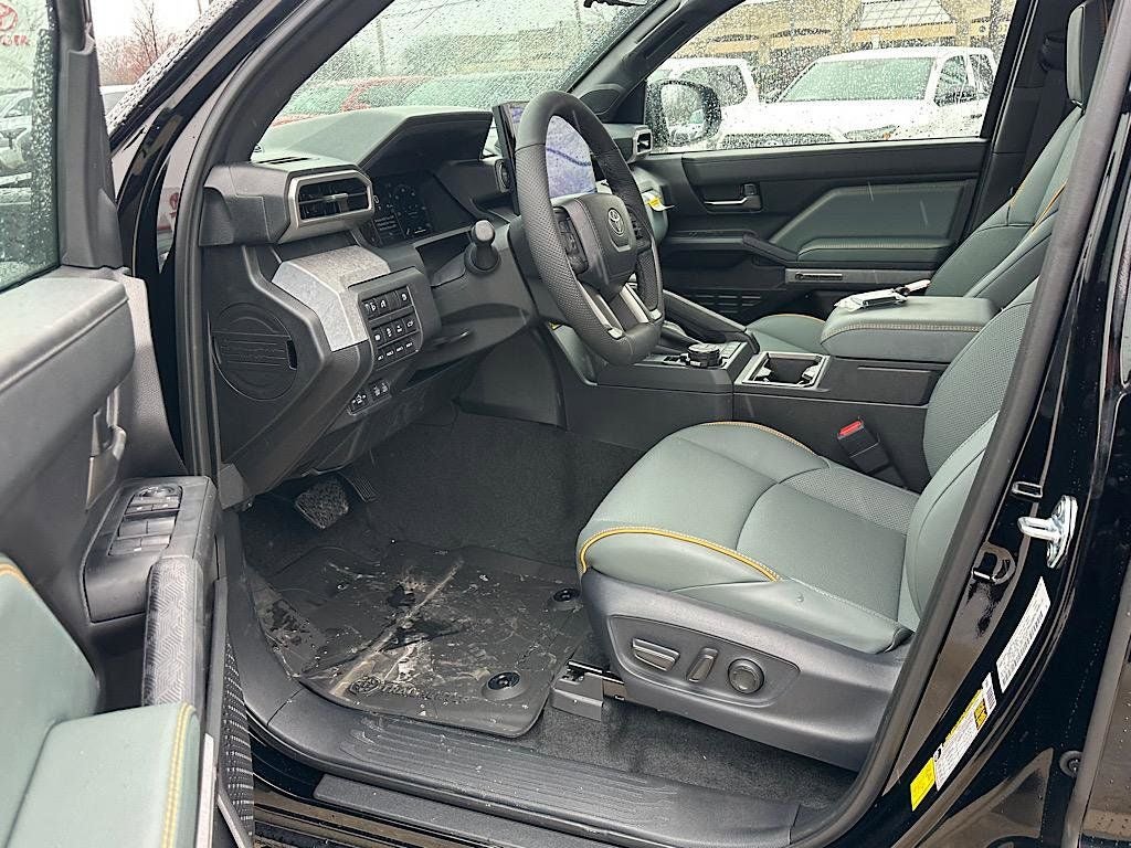 2026 Toyota Tacoma i-FORCE MAX Tacoma Trailhunter