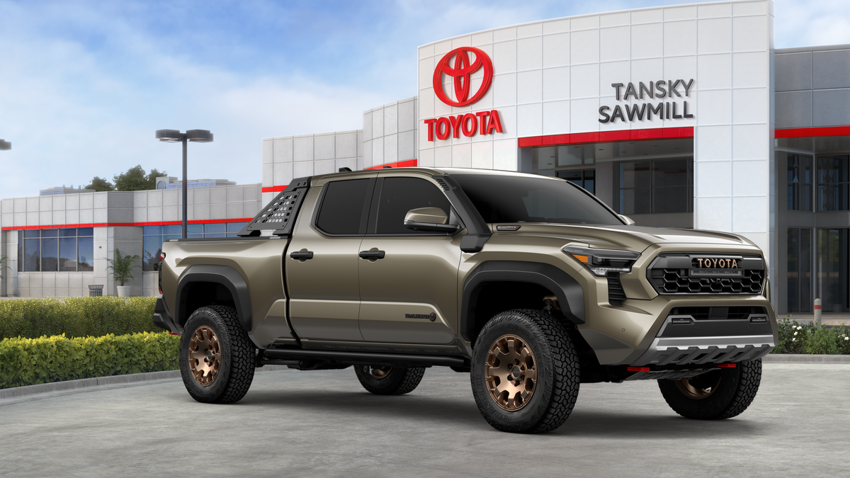 2026 Toyota Tacoma i-FORCE MAX Tacoma Trailhunter
