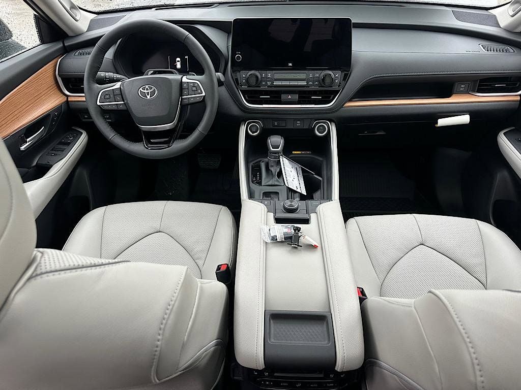2026 Toyota Grand Highlander Platinum