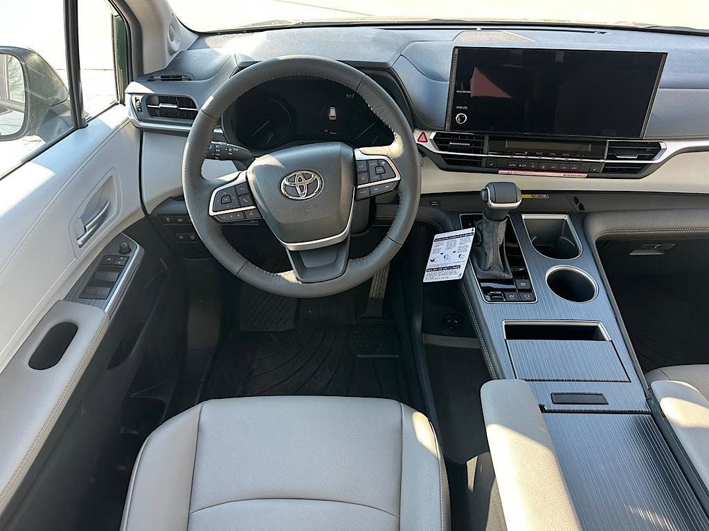 2026 Toyota Sienna XLE