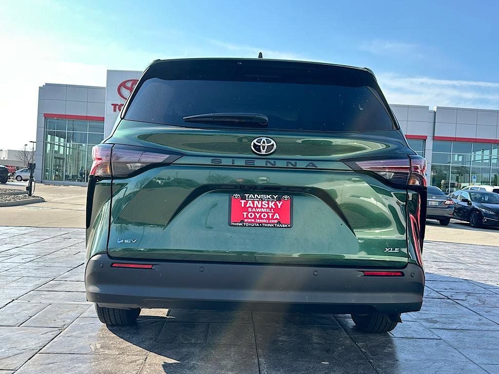 2026 Toyota Sienna XLE