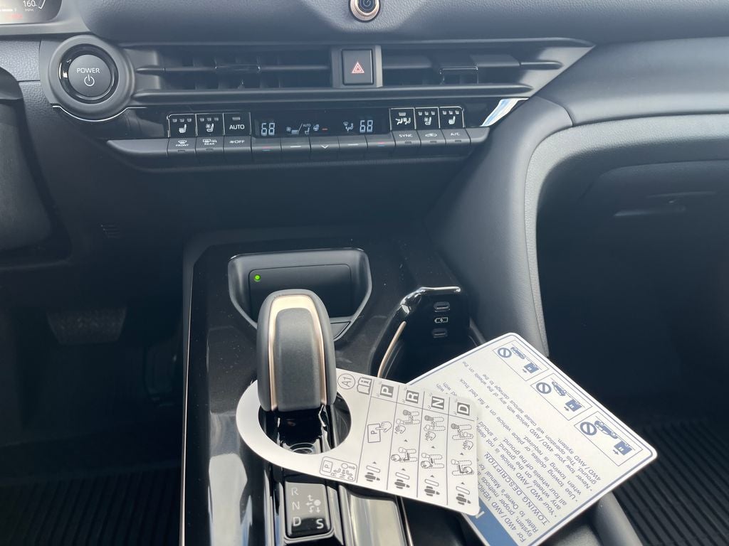 2025 Toyota Toyota Crown Signia Limited