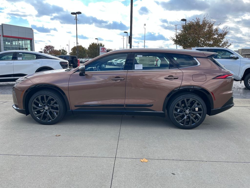 2025 Toyota Toyota Crown Signia Limited