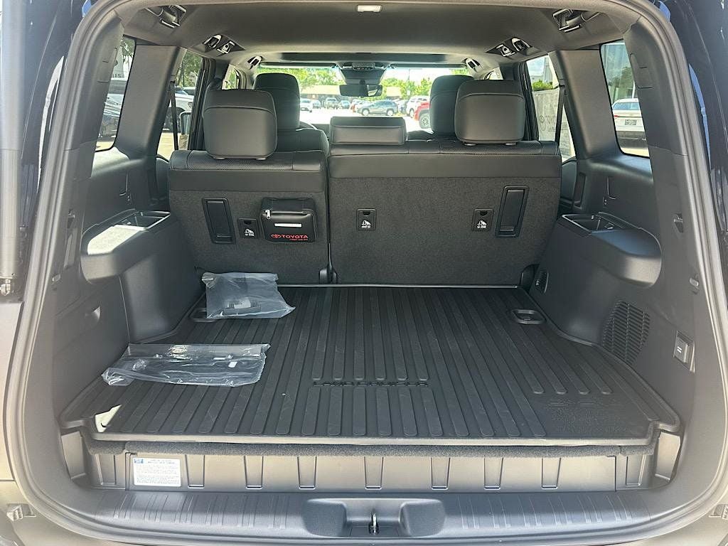 2027 Toyota Land Cruiser Base