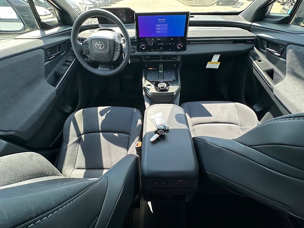 2026 Toyota C-HR XSE