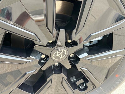 2026 Toyota bZ Woodland Base