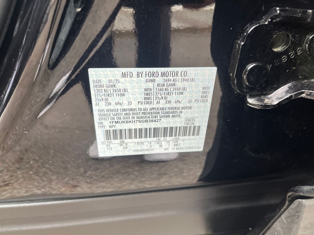 2025 Ford Explorer ST-Line