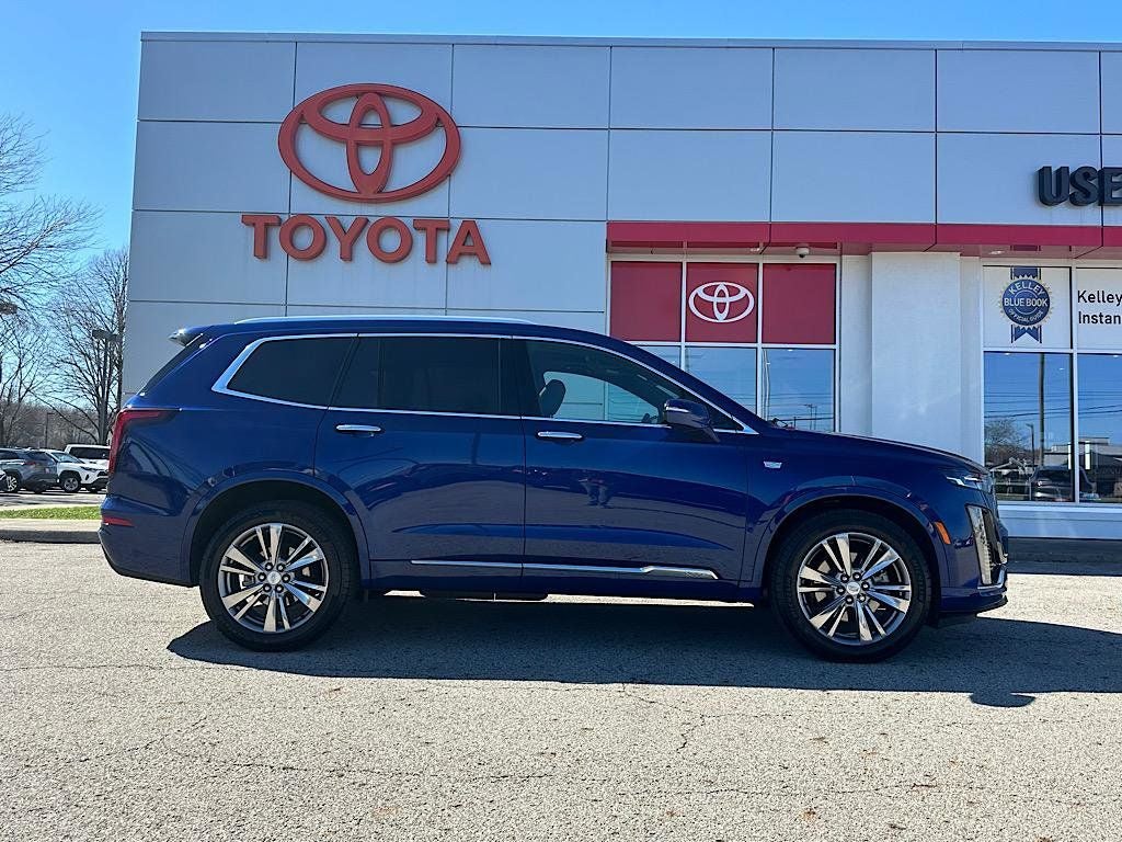 2025 Cadillac XT6 Premium Luxury