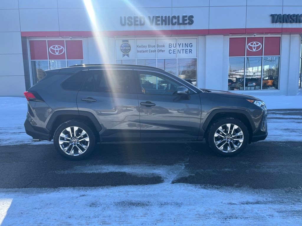 2021 Toyota RAV4 XLE Premium