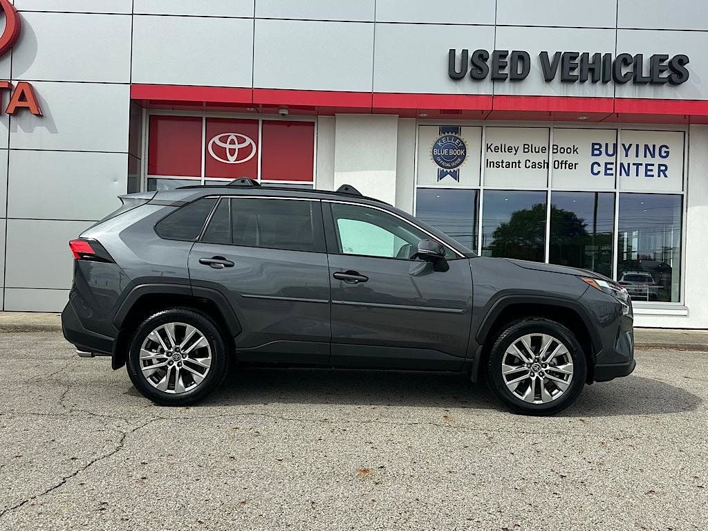 2023 Toyota RAV4 XLE Premium