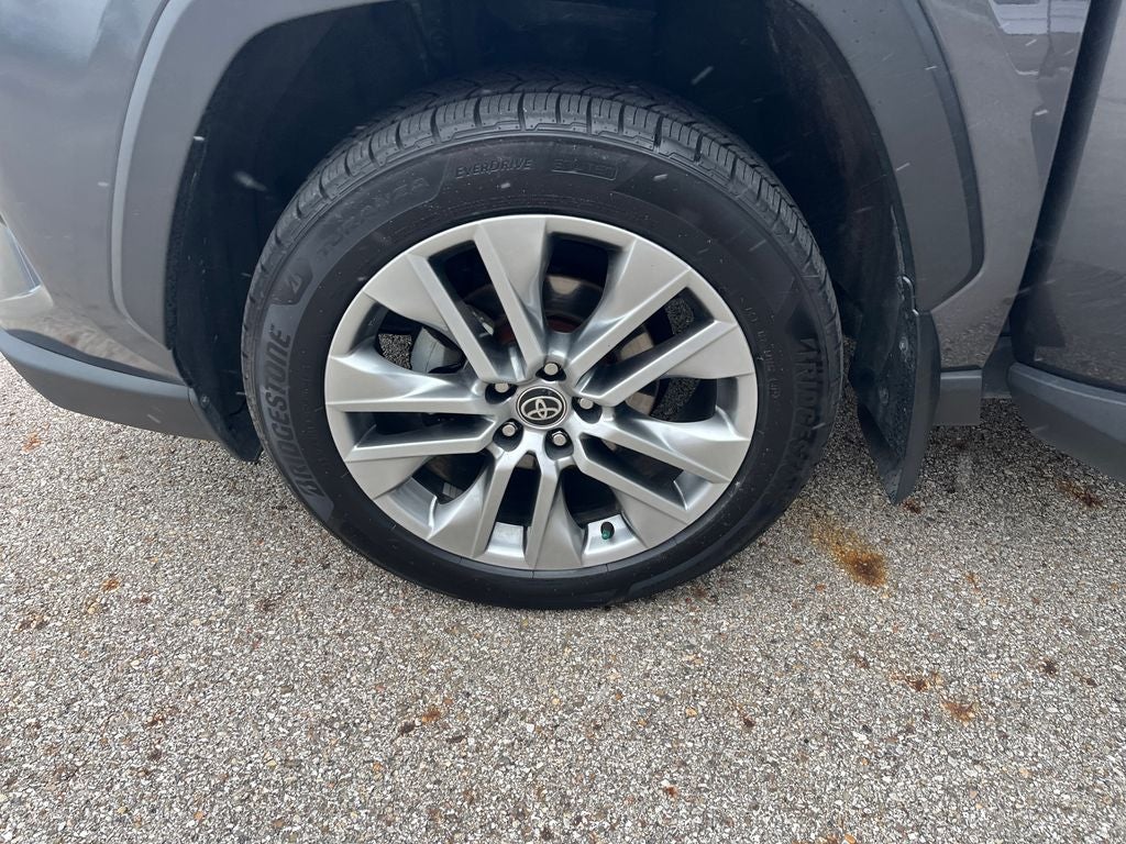 2022 Toyota RAV4 XLE Premium