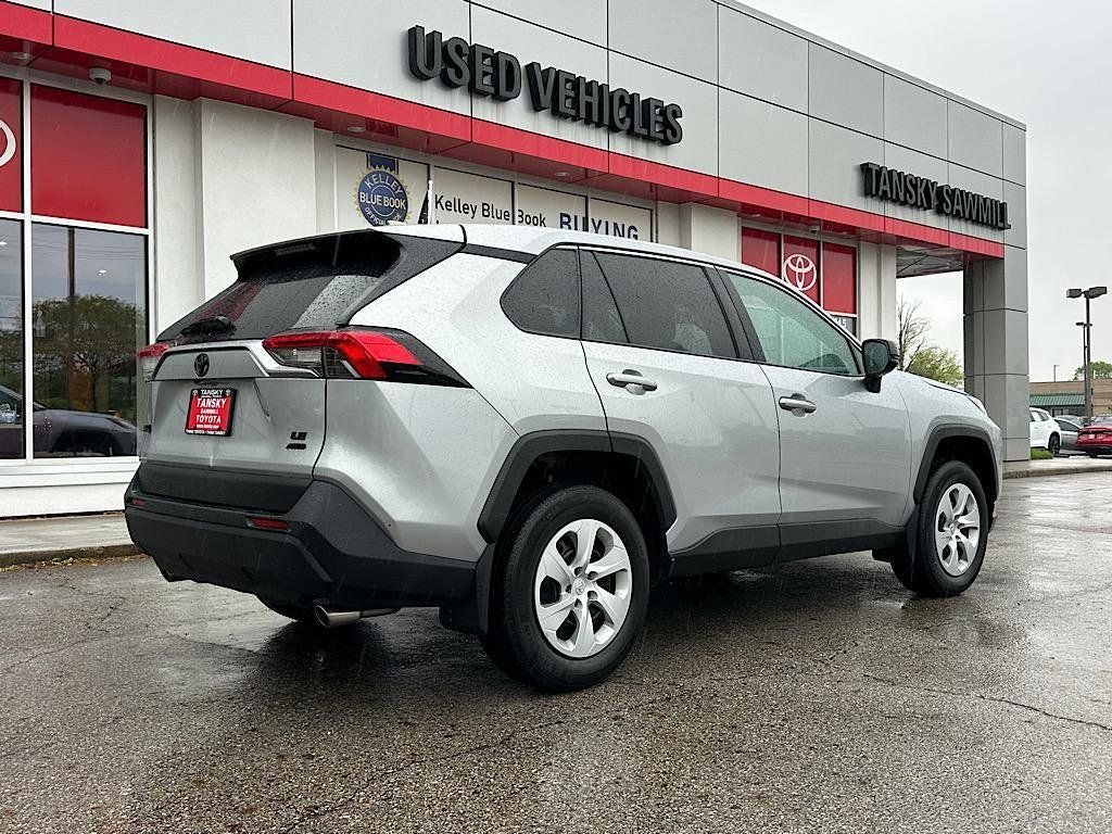 2024 Toyota RAV4 LE