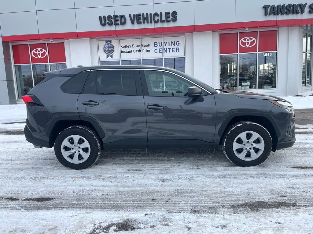 2025 Toyota RAV4 LE