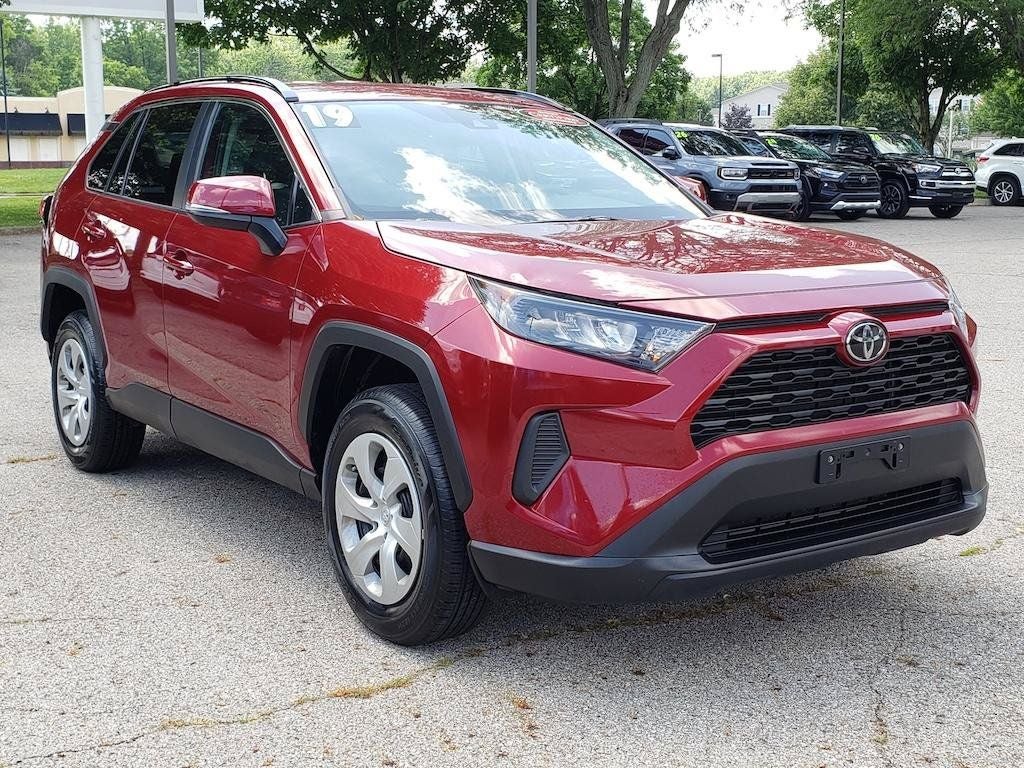 2019 Toyota RAV4 LE