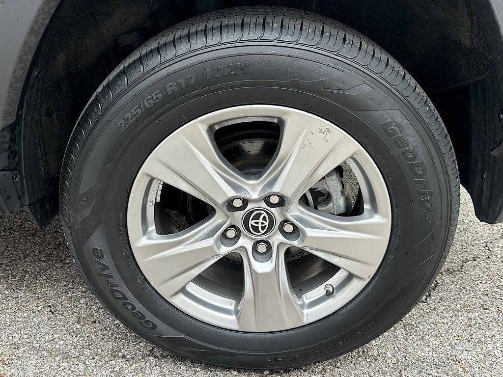 2024 Toyota RAV4 Hybrid LE