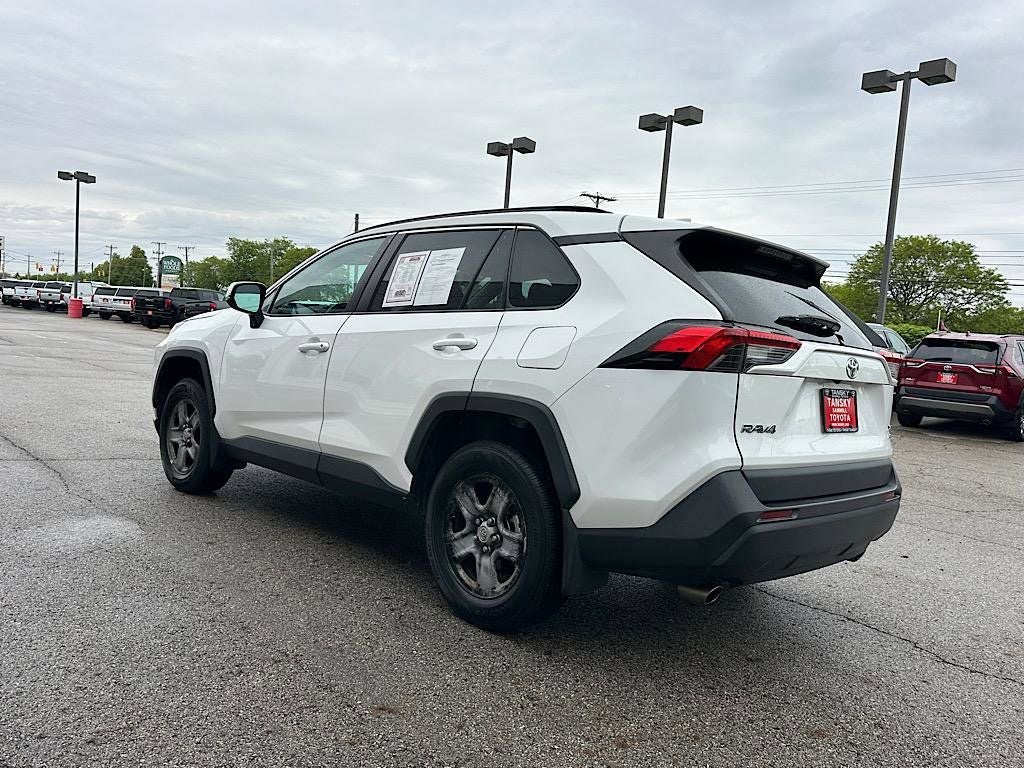 2022 Toyota RAV4 XLE