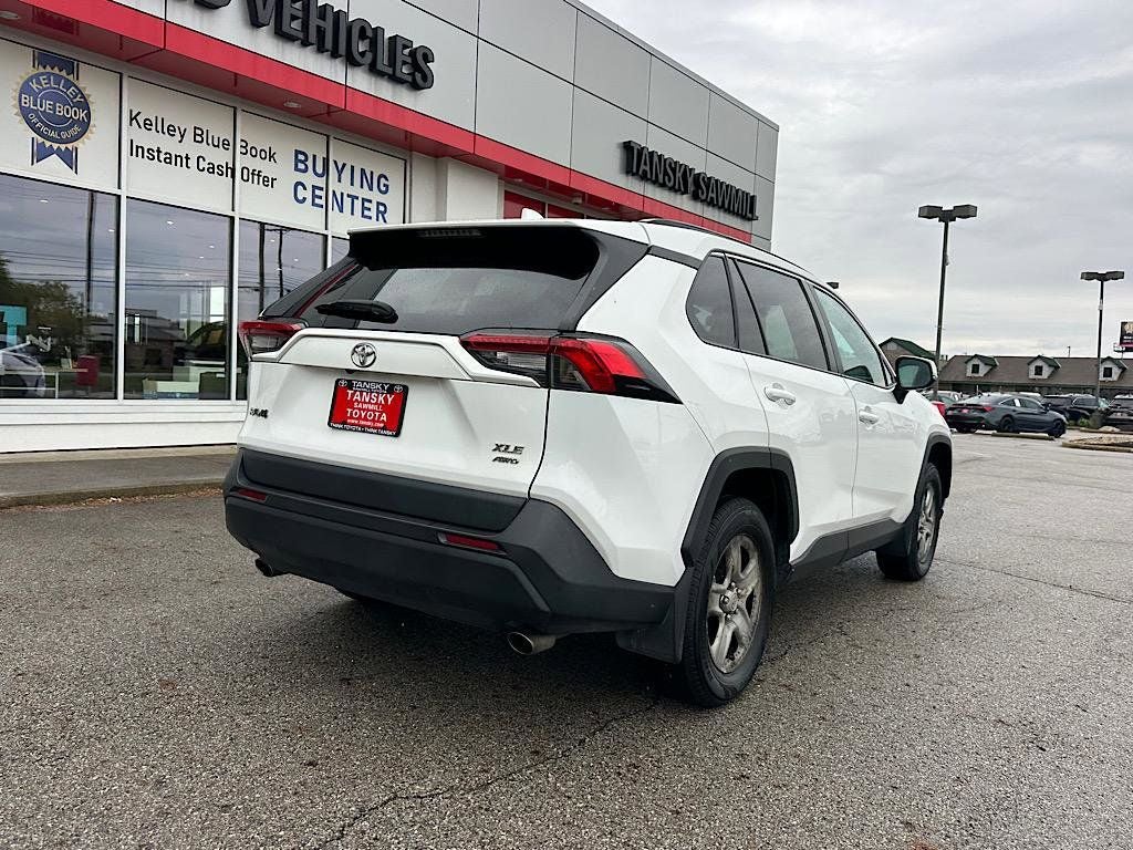 2022 Toyota RAV4 XLE
