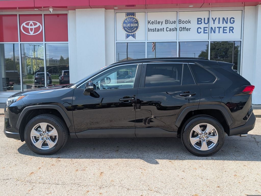 2025 Toyota RAV4 XLE