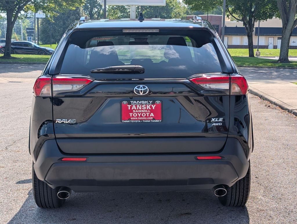 2025 Toyota RAV4 XLE