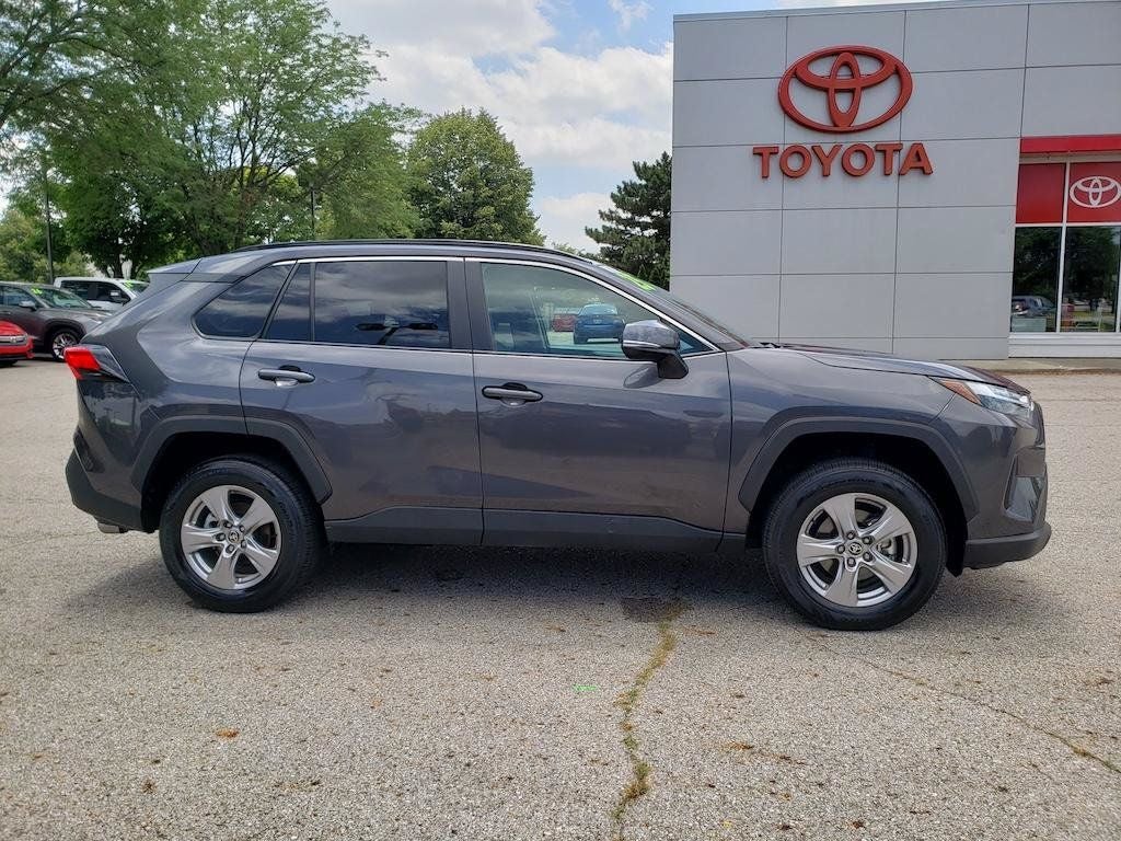 2025 Toyota RAV4 XLE