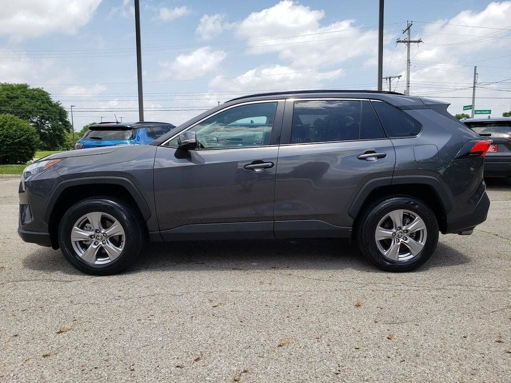 2025 Toyota RAV4 XLE