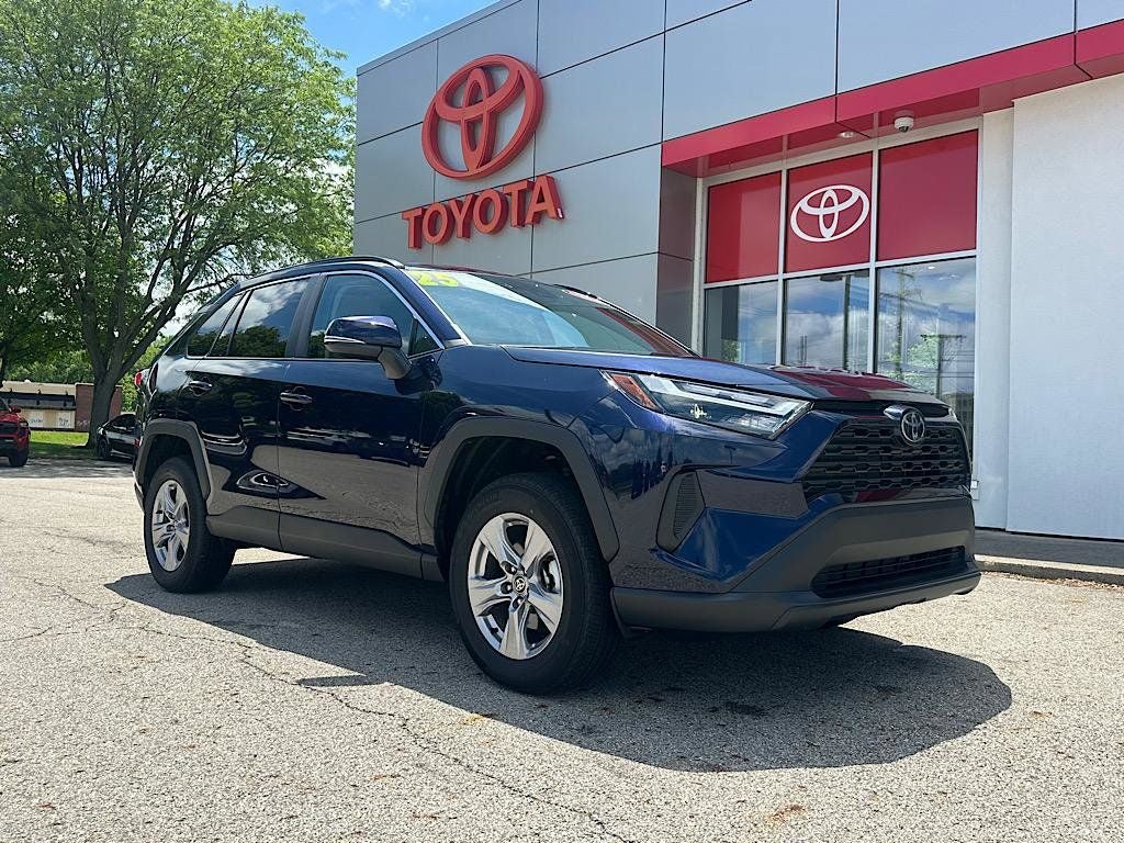 2025 Toyota RAV4 XLE