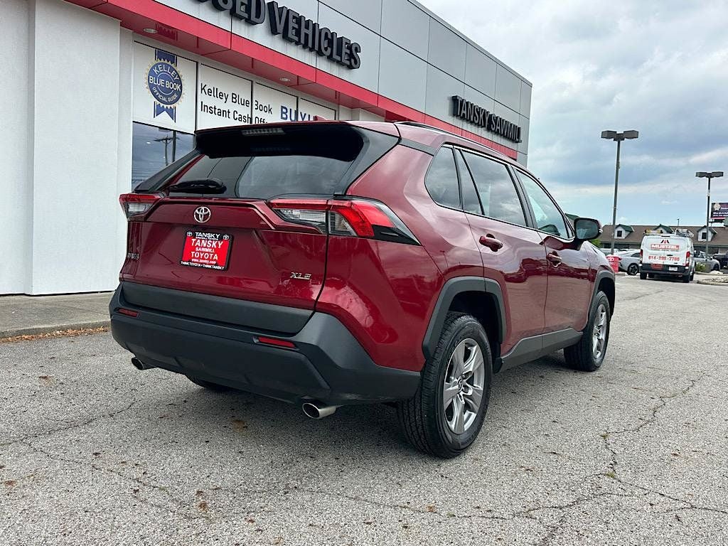 2025 Toyota RAV4 XLE