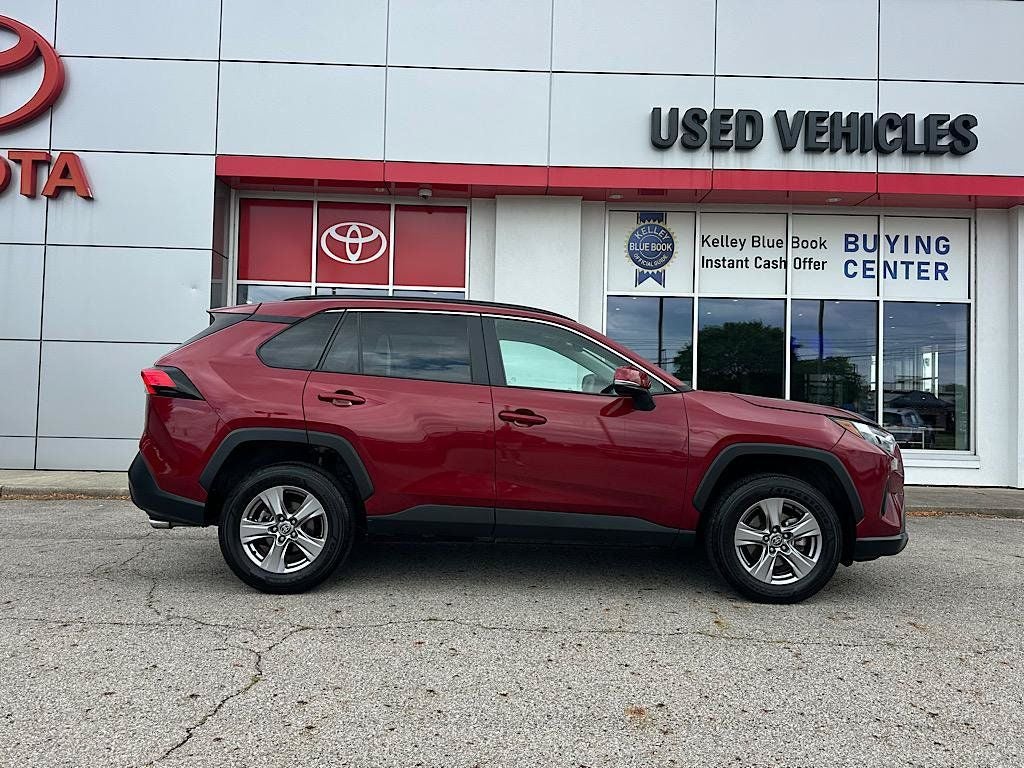 2025 Toyota RAV4 XLE