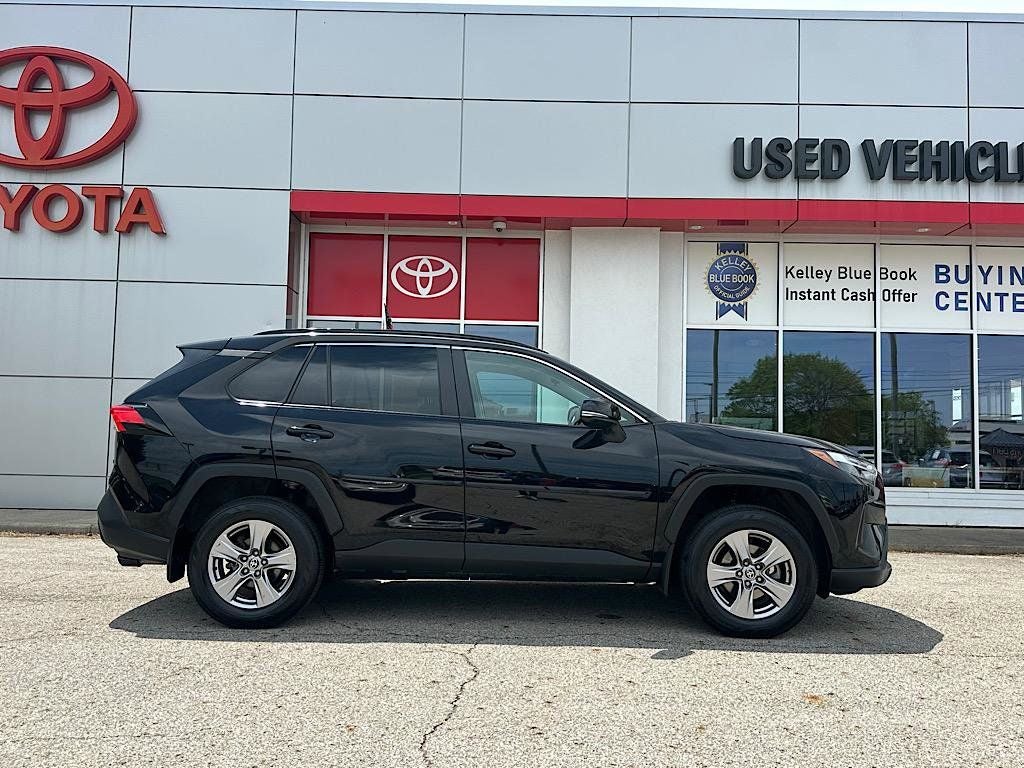 2023 Toyota RAV4 XLE