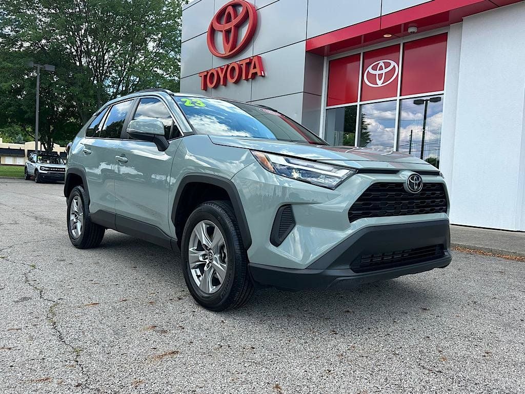 2023 Toyota RAV4 XLE