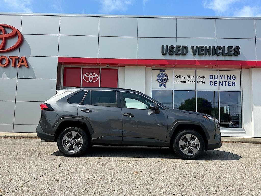 2024 Toyota RAV4 XLE