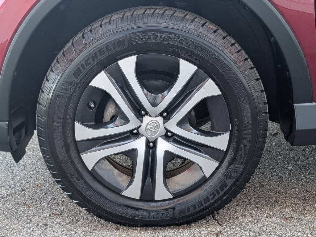 2018 Toyota RAV4 LE