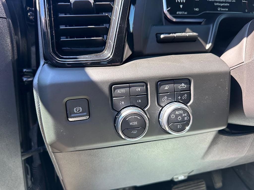 2025 GMC Sierra 1500 AT4X