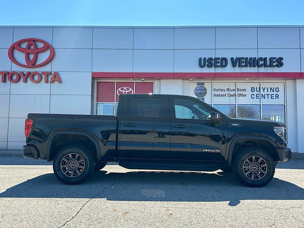 2025 GMC Sierra 1500 AT4X