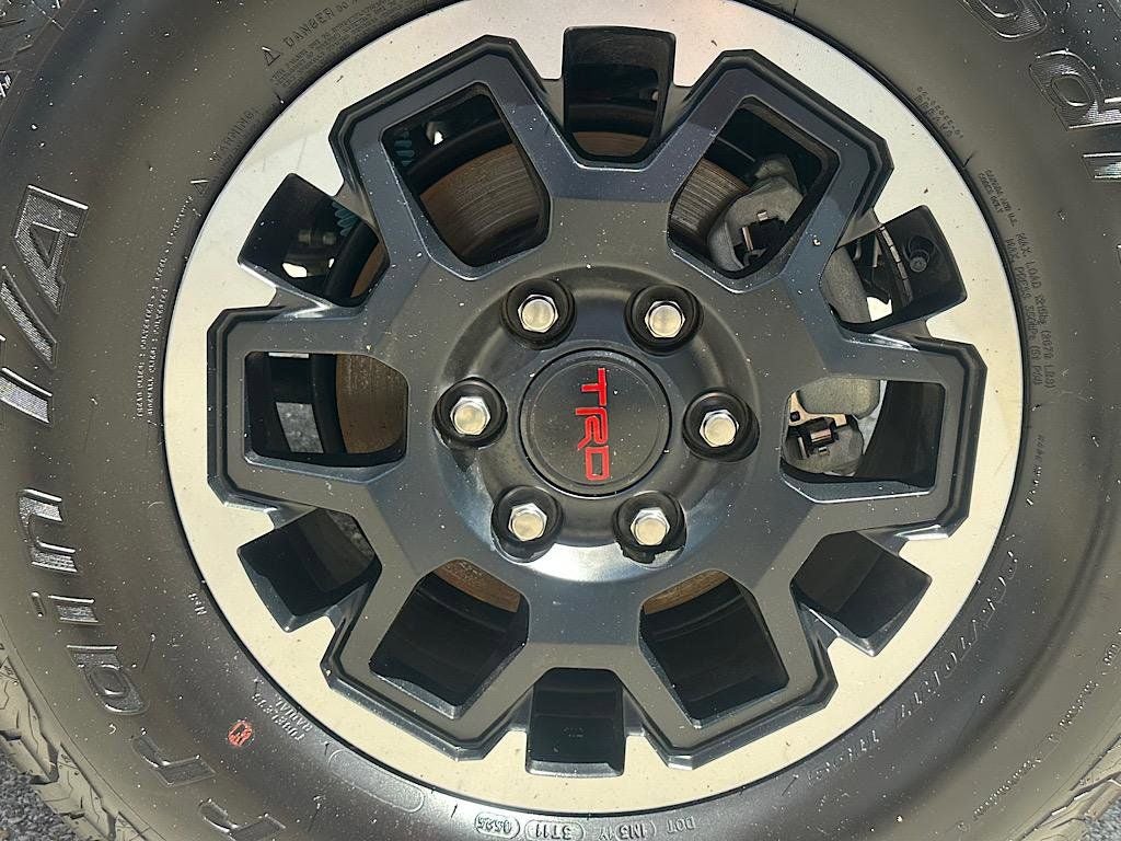 2025 Toyota Tacoma TRD Off-Road