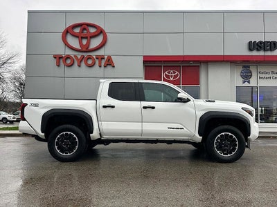 2024 Toyota Tacoma Hybrid TRD Off Road