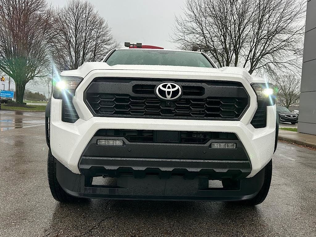 2024 Toyota Tacoma Hybrid TRD Off Road