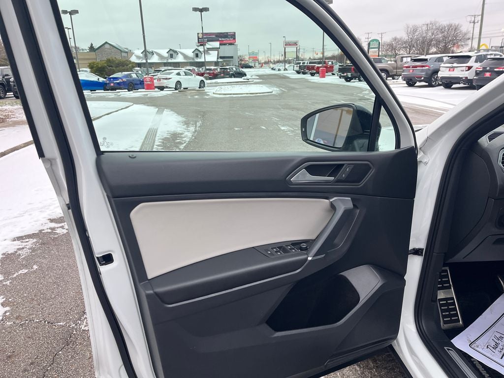 2020 Volkswagen Tiguan 2.0T SE R-Line Black