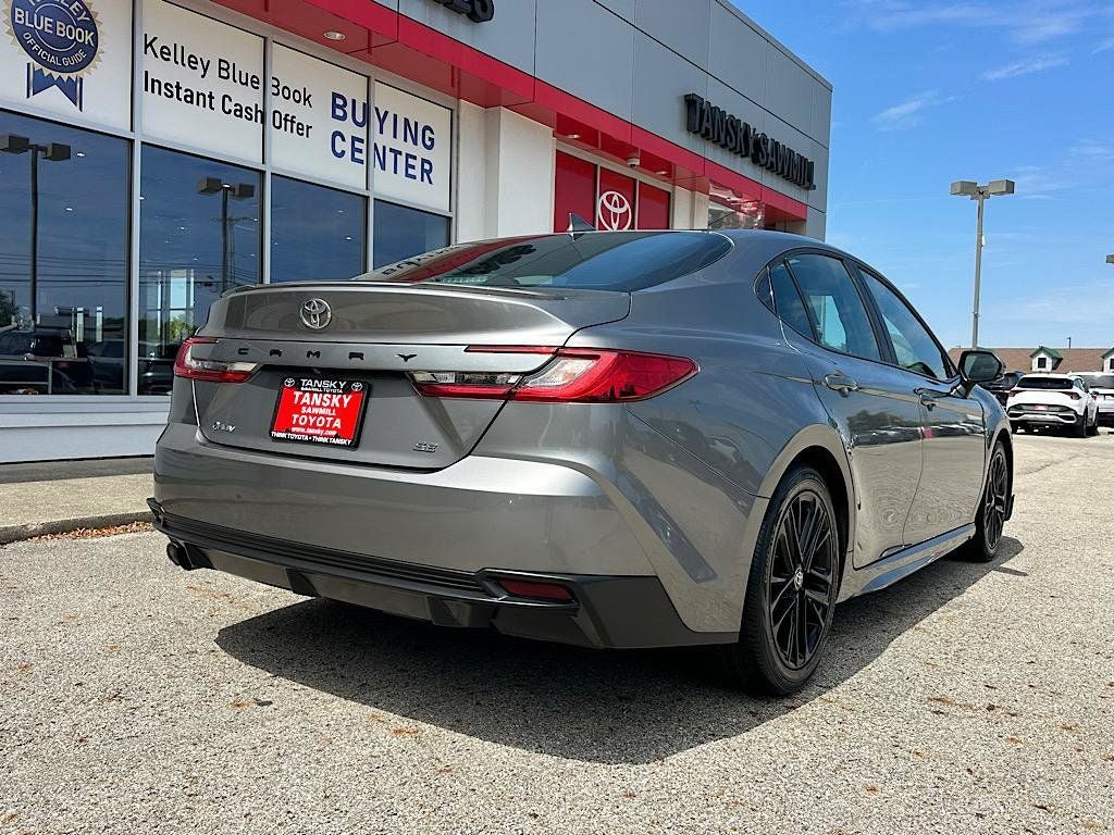 2025 Toyota Camry SE