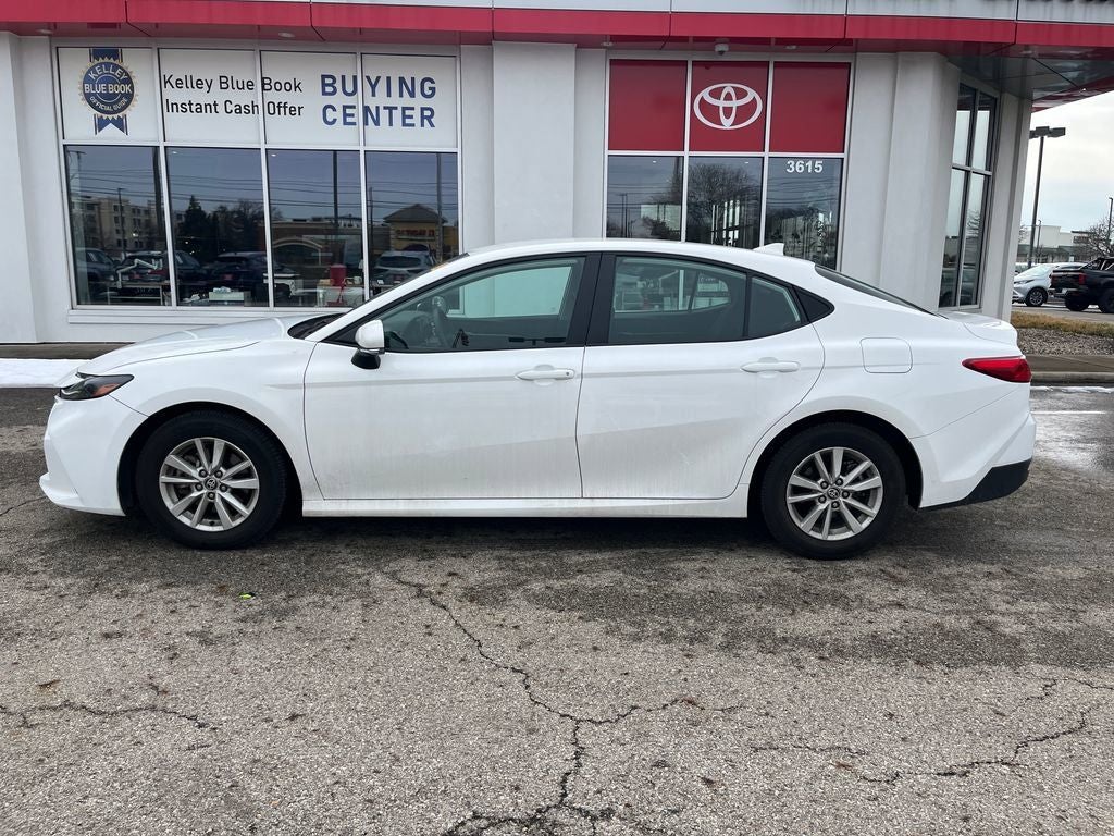 2025 Toyota Camry LE