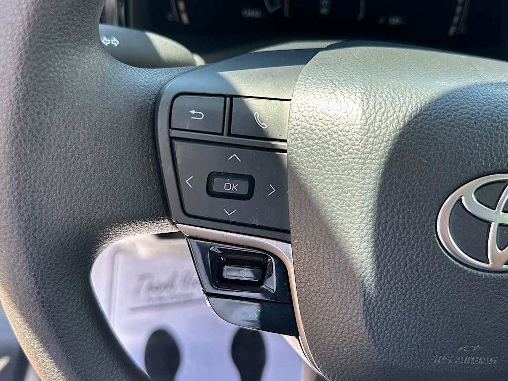 2025 Toyota Camry LE