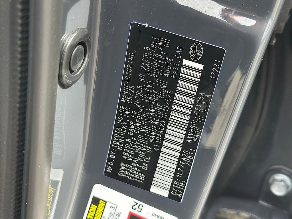 2025 Toyota Camry SE