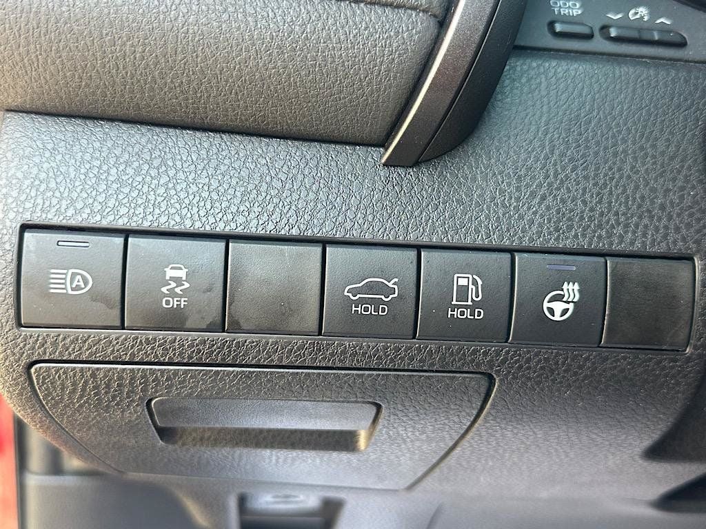 2021 Toyota Camry Hybrid XLE