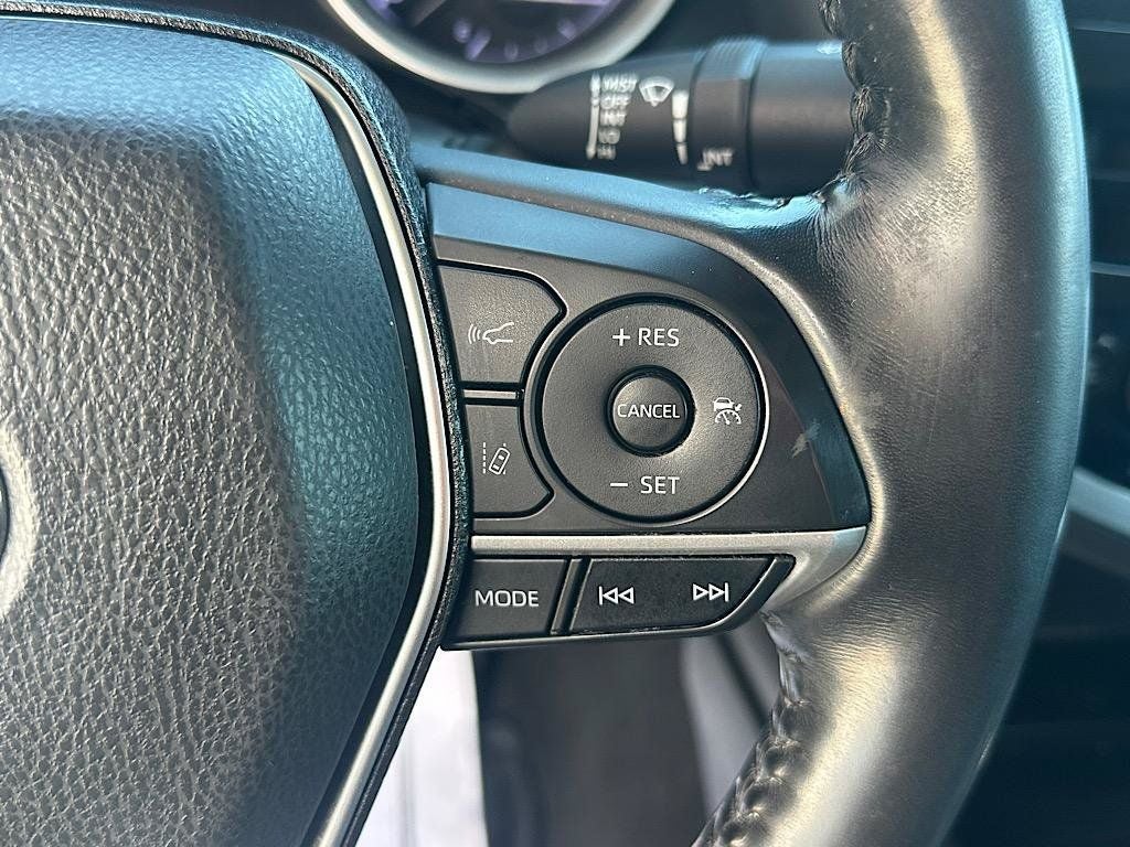 2021 Toyota Camry Hybrid XLE