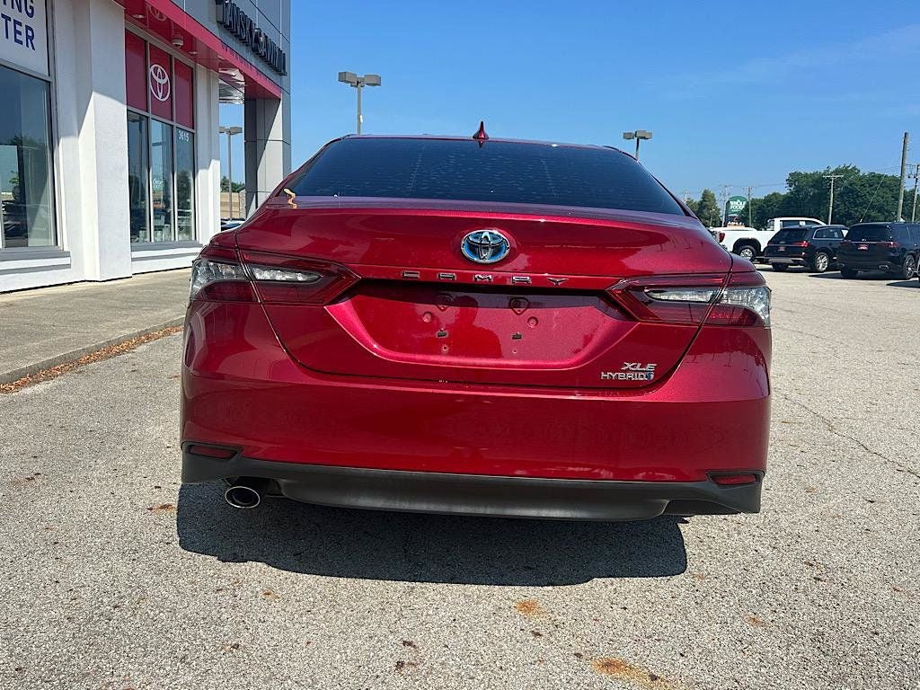 2021 Toyota Camry Hybrid XLE