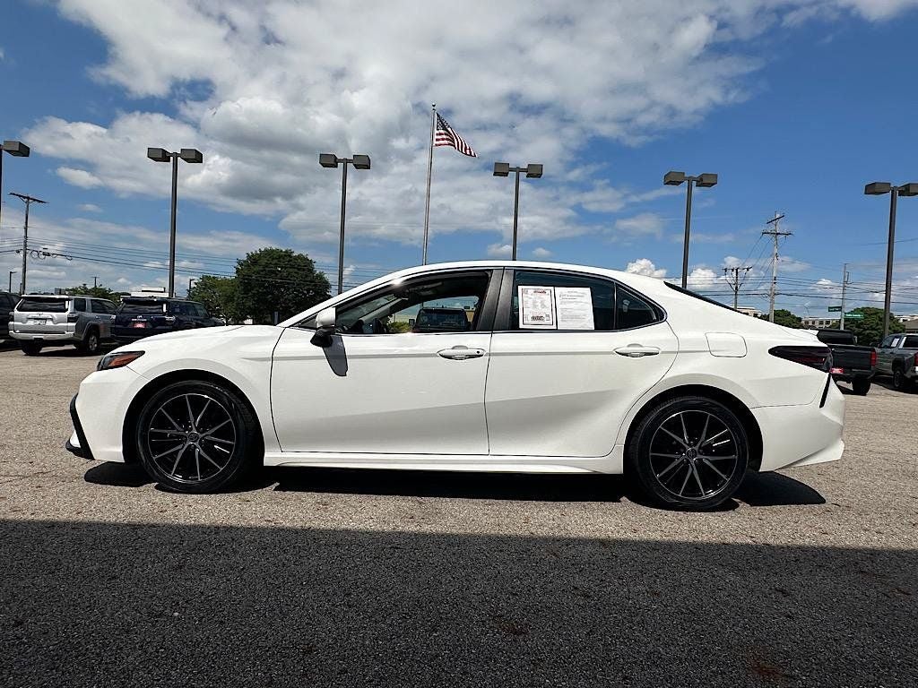 2021 Toyota Camry SE