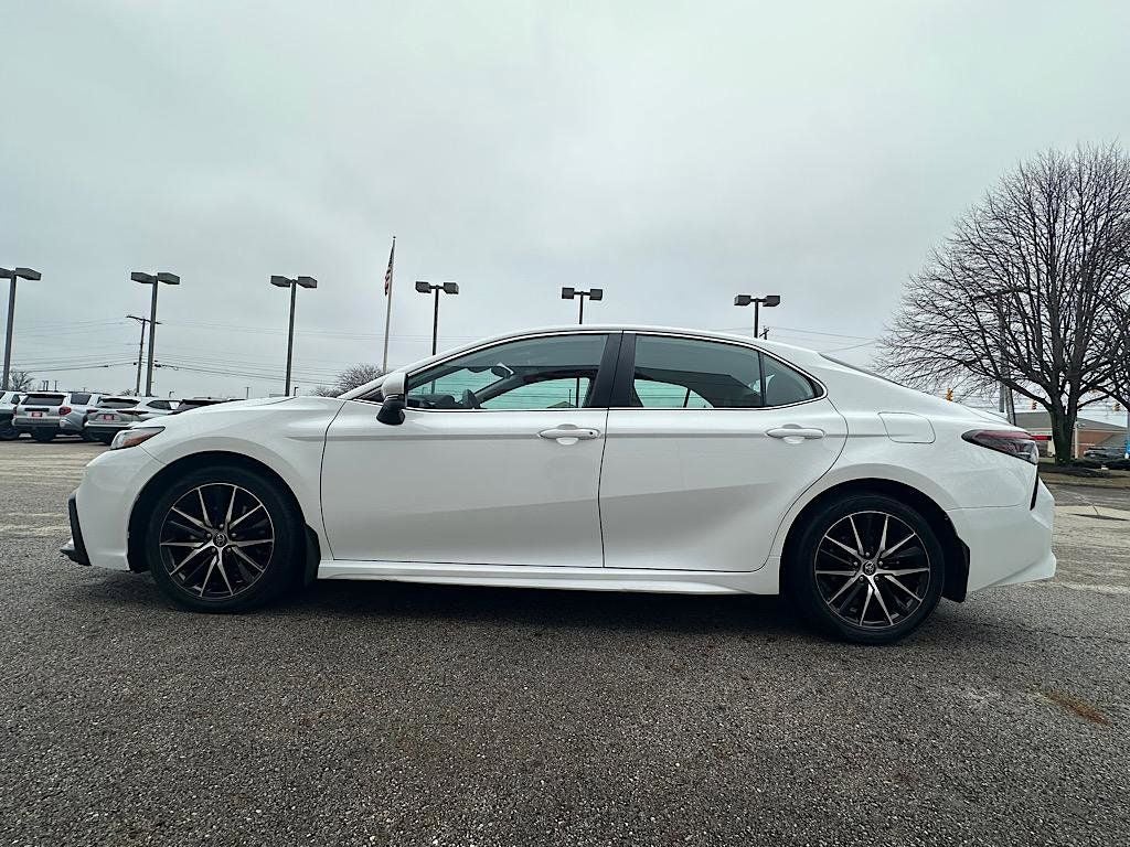 2023 Toyota Camry SE