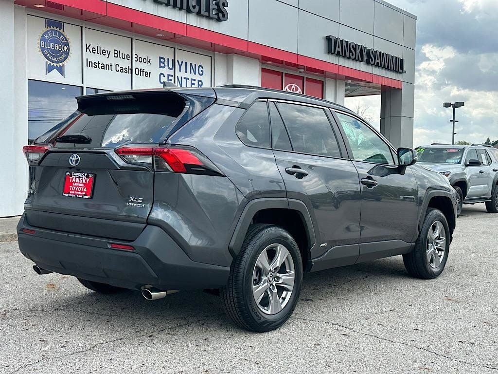 2024 Toyota RAV4 Hybrid XLE