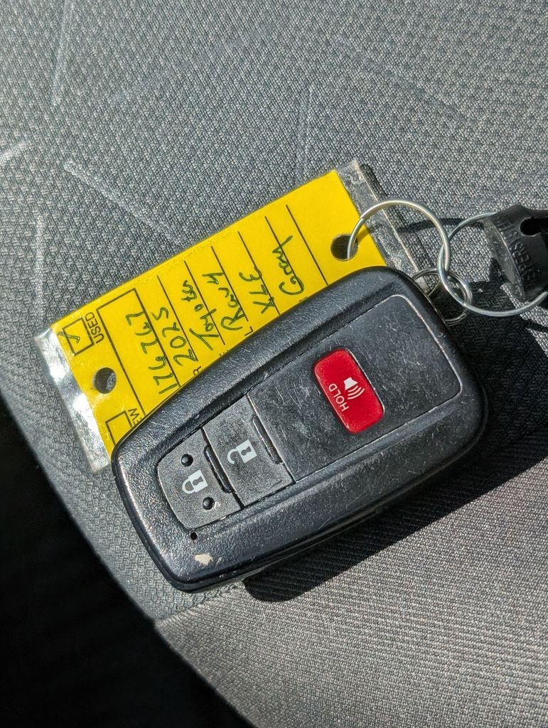 2025 Toyota RAV4 Hybrid XLE